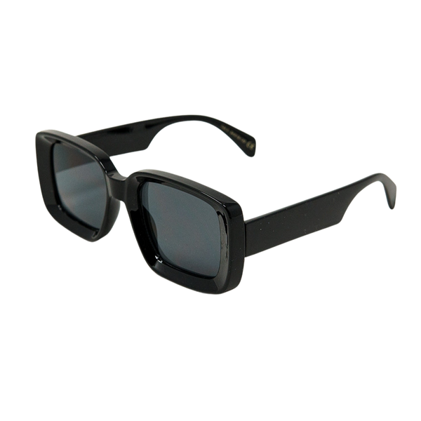Modern Oversized Sunglasses in Black
