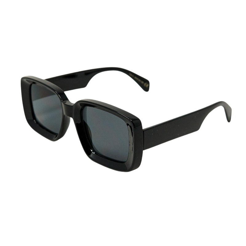 Modern Oversized Sunglasses in Black