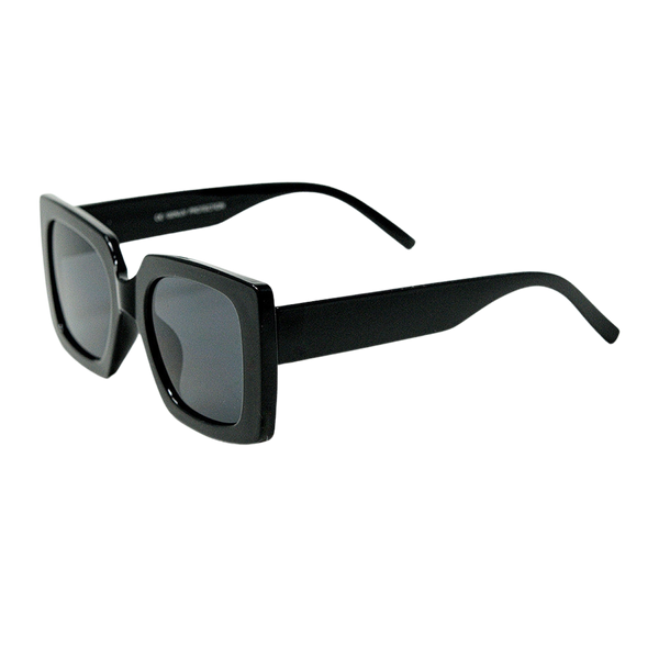 Vintage-Inspired Black Cat Eye Shades