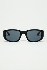 Oval Sunglasses With High Gloss Transparent Frames in Black