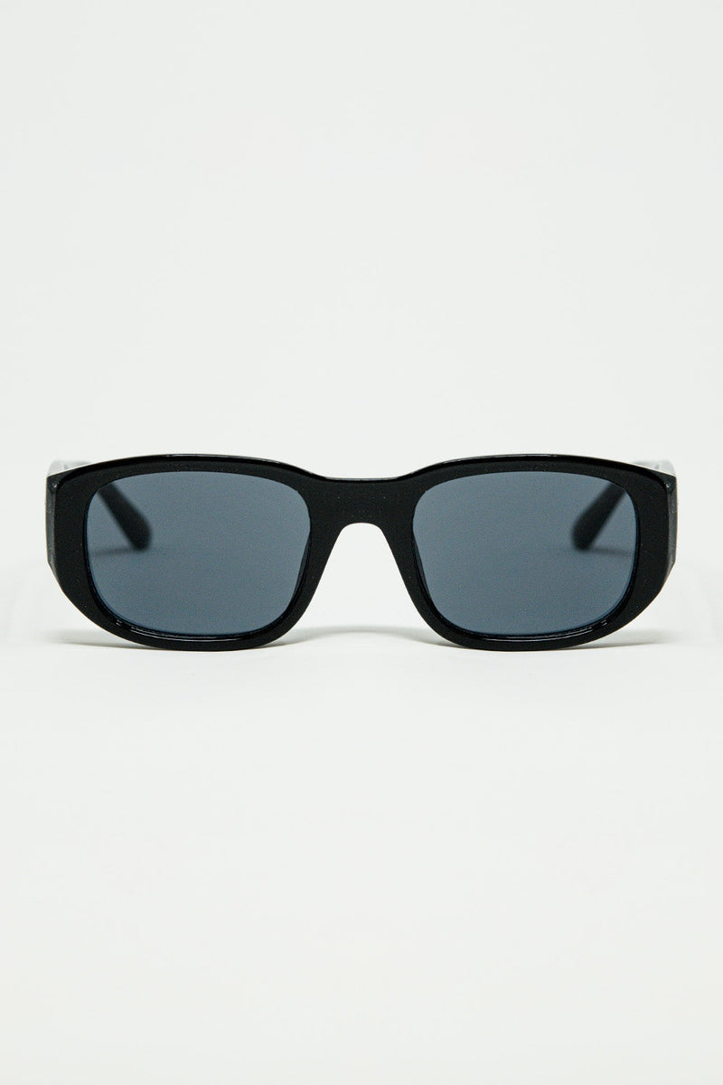 Oval Sunglasses With High Gloss Transparent Frames in Black