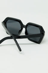 Sunglasses With Geometric Frames in Black